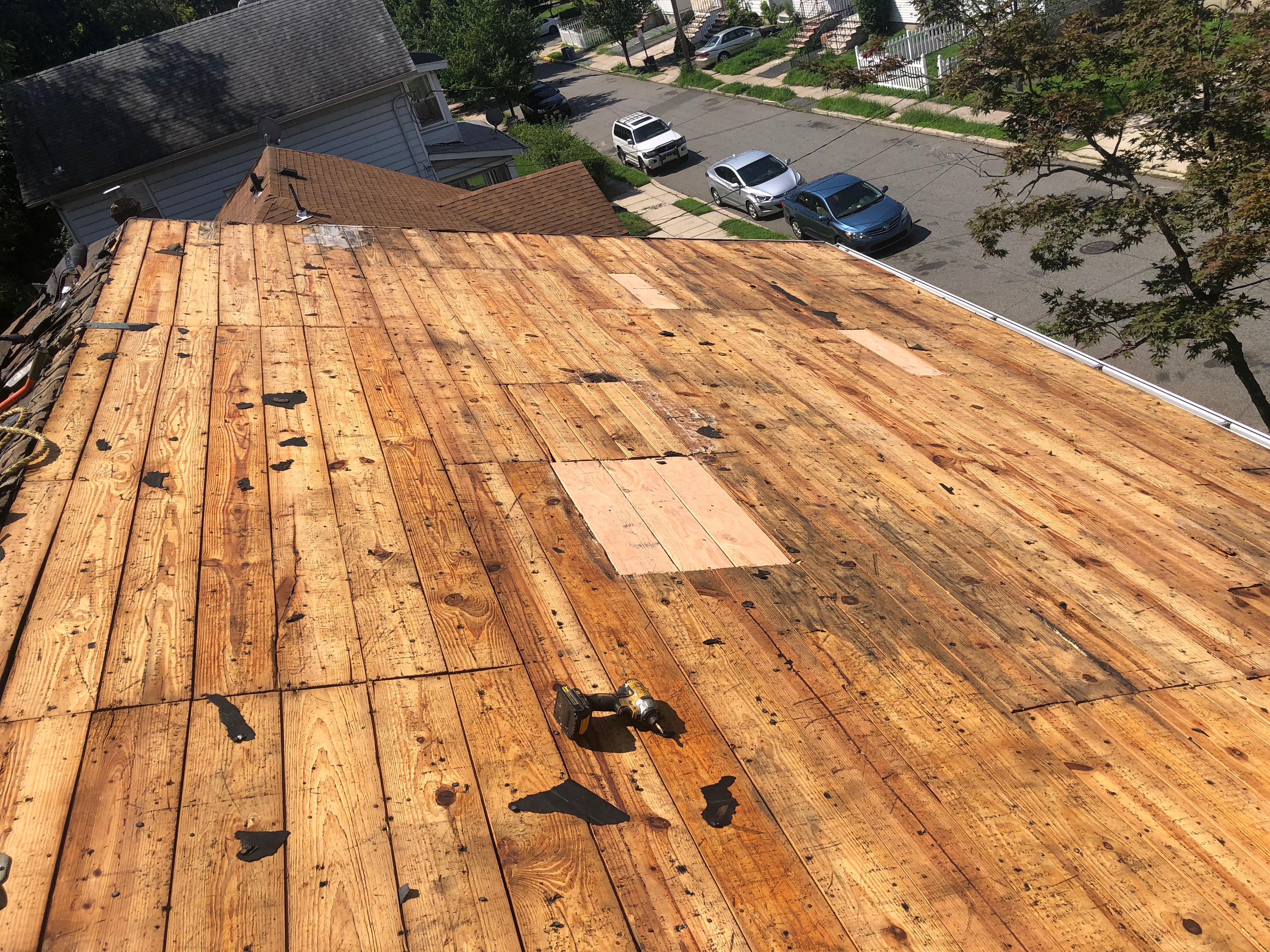 Nivelo Construction LLC Roofing Orange, NJ (Installs roofs)